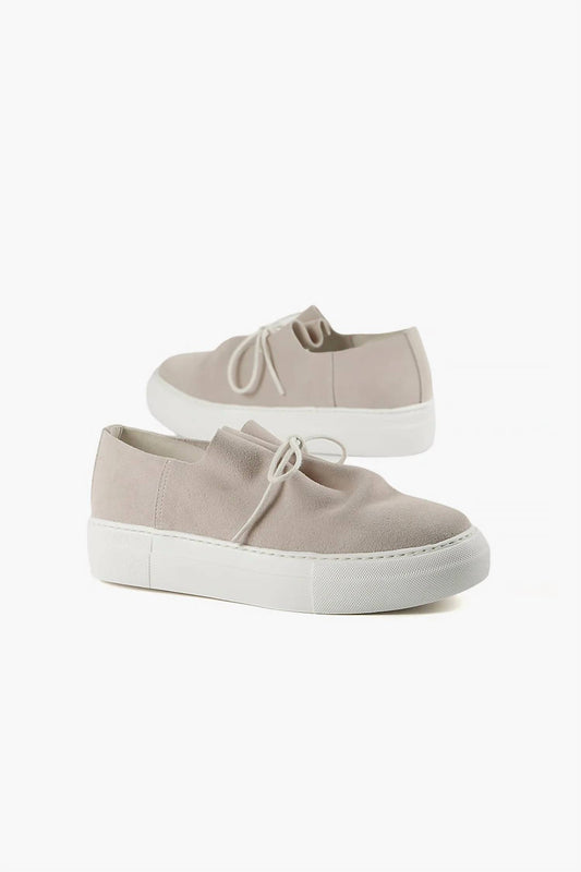 All Black - Women's Gathered Sneaker