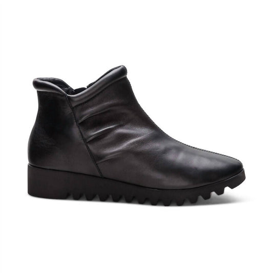 Aetrex - Women's Zoey Slip-On Boots