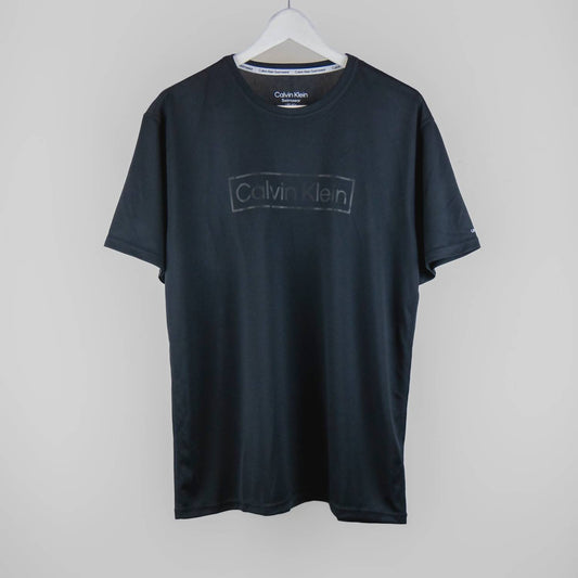 Calvin Klein - Light Weight Quick Dry Short Sleeve T-Shirt 40+ UPF Protection