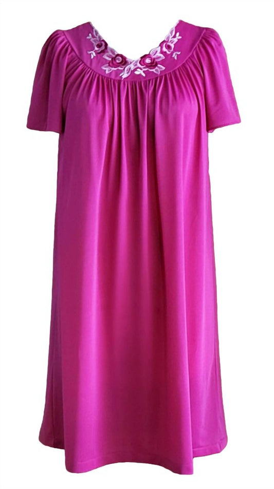 Shadowline Lingerie - Women's Short Gown With Flower Petal Embroidery And Flutter Sleeves