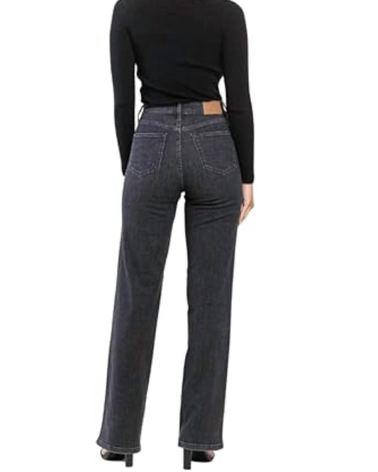 Judy Blue - Working Hard Jeans Curvy