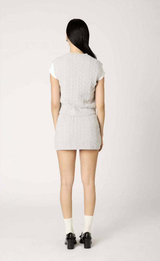 Nia - Evie Sweater Vest