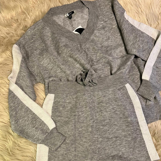 Klesis - V-neck Racer Lounge Set