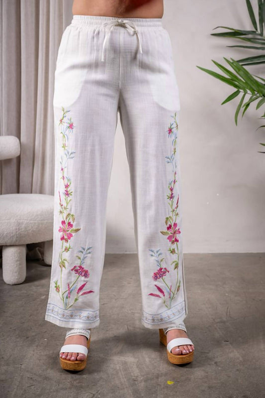 Paparazzi - Women's Embroidered Split Leg Pant