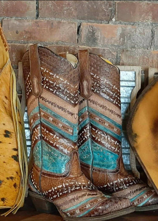 Corral - Women's Embroidery and Stud Boots