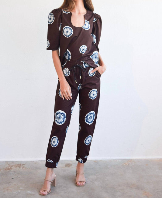 Never A Wallflower - Horseshoe Top