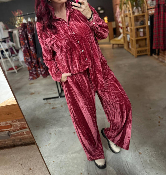 Davi & Dani - Women's Velvet Crush Top