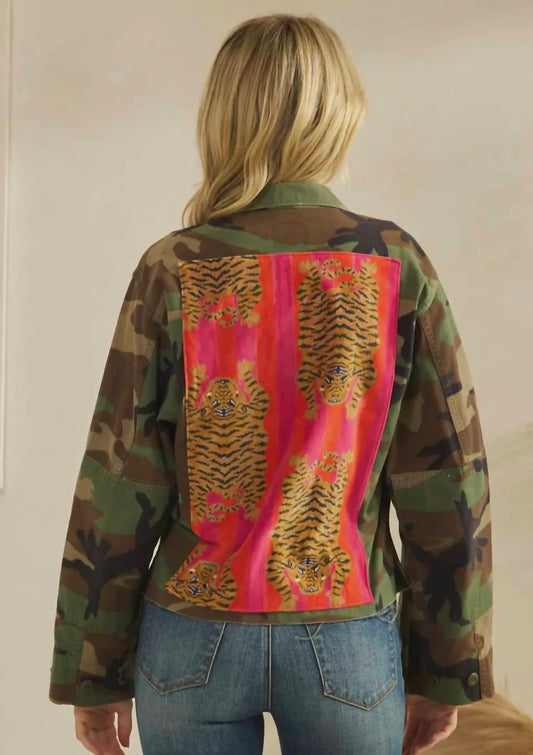 Veveret - Tiger Print Contrast Jacket