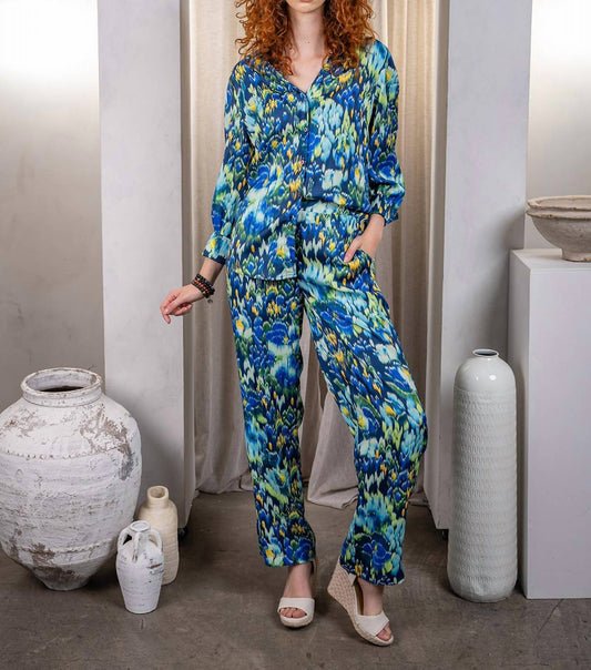 Paparazzi - Satin Ikat Print Button Front Shirt