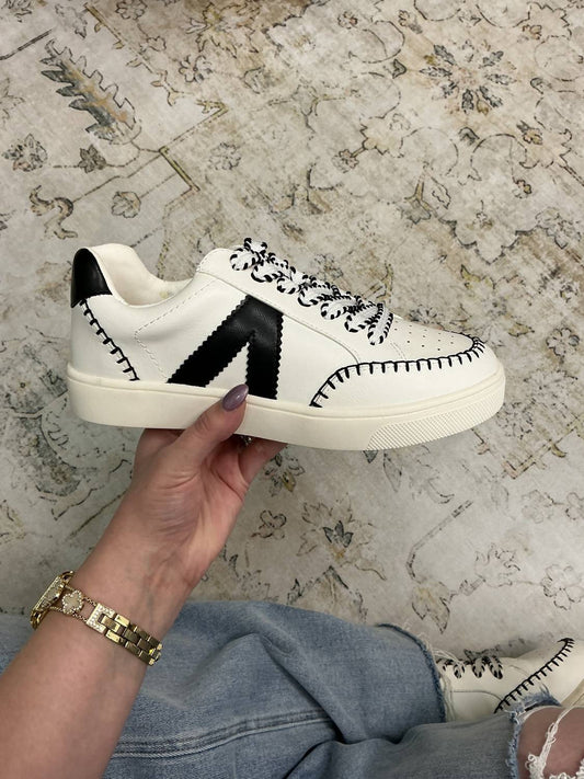 Mia Shoes - Women's Itzia Sneaker