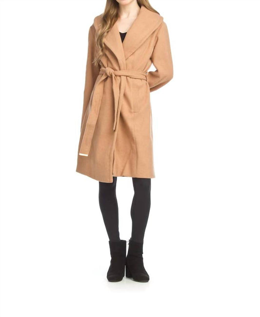 Papillon - Lapel Belted Coat With Pockets