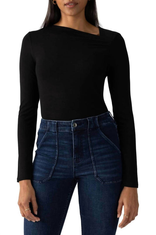 Sanctuary - Asymmetrical Neck Long Sleeve Top