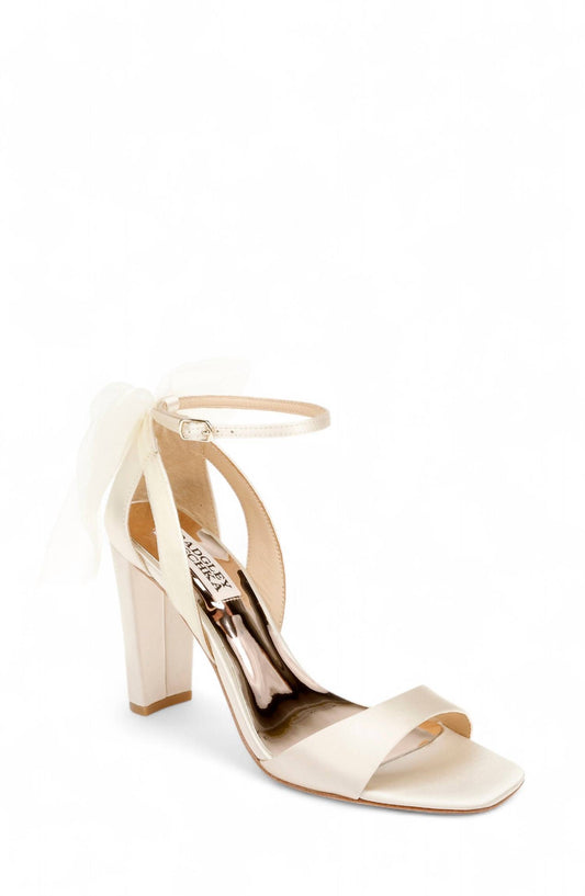 Badgley Mischka - KIM MESH BOW BLOCK HEEL