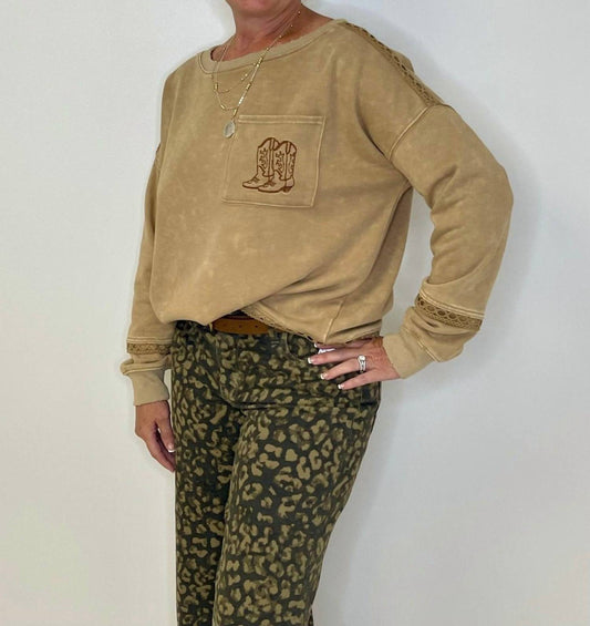 Ee:Some - Mineral Washed Boot Sweatshirt