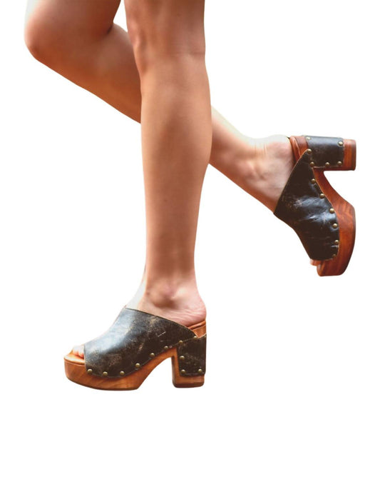 Deva Clog Flatform Heel