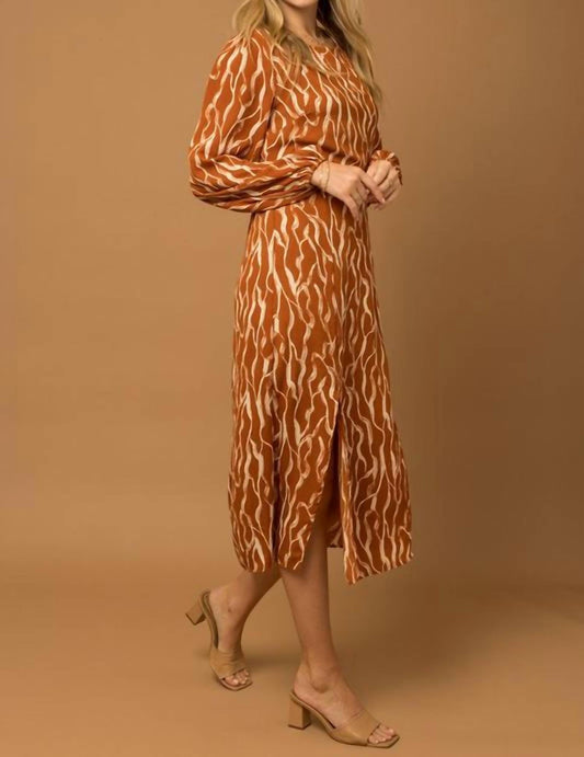 Gilli - Long Sleeve Back Open Slit Abstract Print Dress