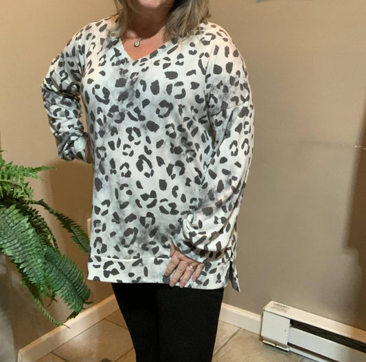 Sew In Love - Blow Wild Kisses Hi Lo V Neck Sweater