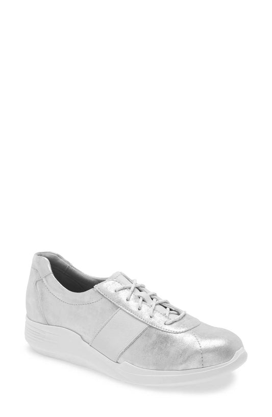 Munro - Women's Leslie Sneaker