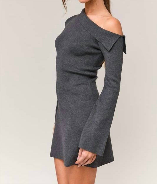 Le Lis - Asymmetrical Shoulder Sweater Dress