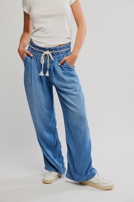 Free People - Dakota Cinched Waist Pull-on Jeans