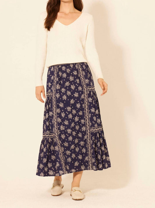 Bila77 - Valley Crest Skirt