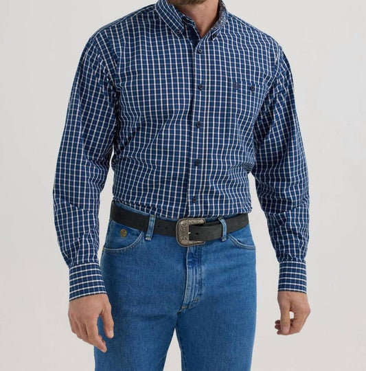 Wrangler - Women's George Strait Small Plaid Shirt