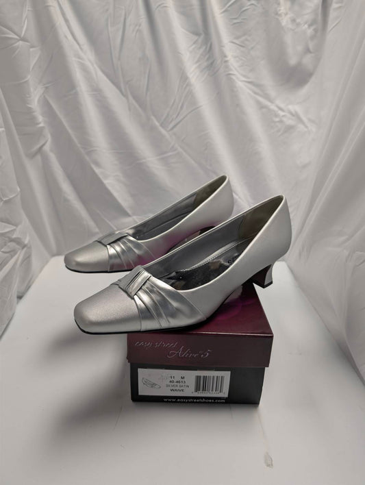 Easy Street - WOMEN'S SATIN WAIVE SHOES