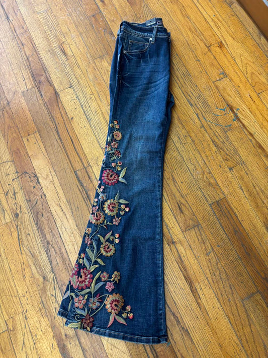 Grace In La - Women’s FLORAL EMBROIDERY FLARE STRETCH JEANS