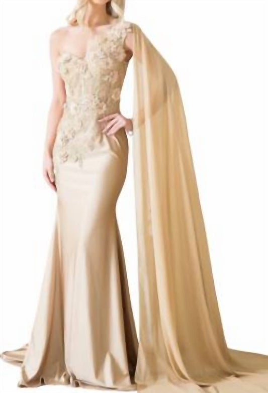 Amelia Couture - Embroided gown with cape