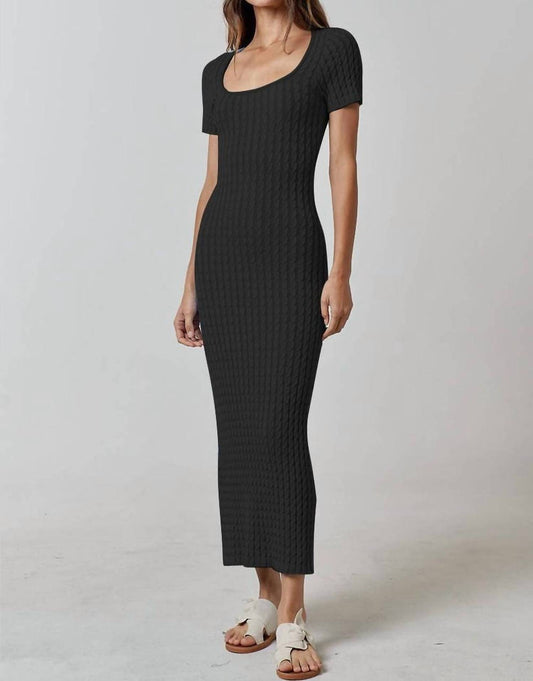 Lalavon - Cable Knit Short Sleeve Maxi Dress