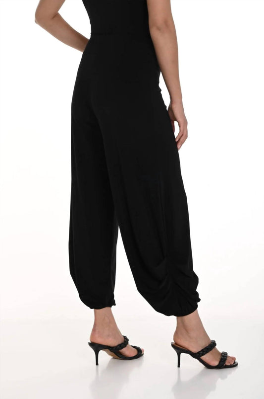 Frank Lyman - Relaxed Cropped Knit Pull On Pants