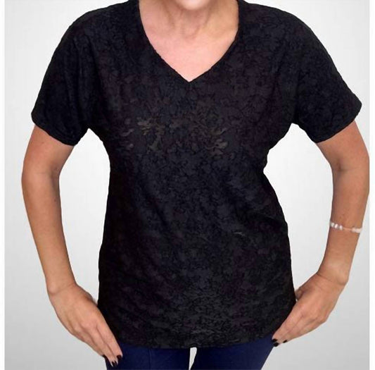 Ethyl - Textured V-neck Tee