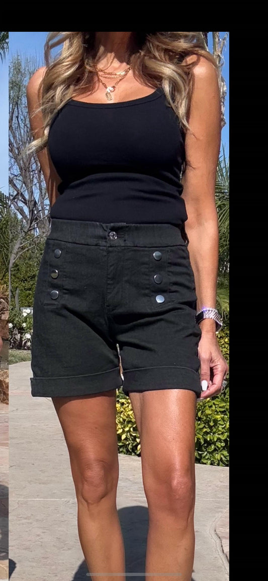 Bevy Flog - Elise button shorts