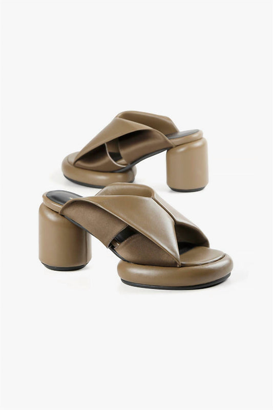 All Black - Women Mod Collar Mule