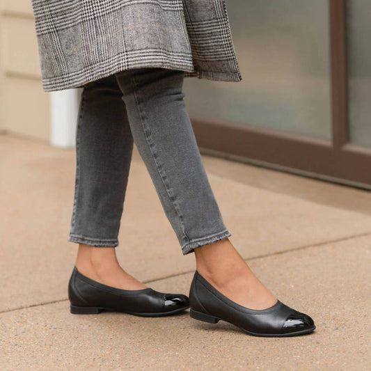 Munro - Women's Mila Ballet Flat