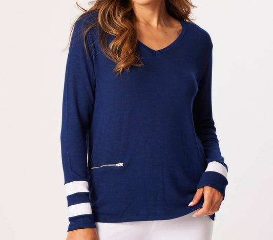 French Kyss - Zip Pocket V-Neck Top