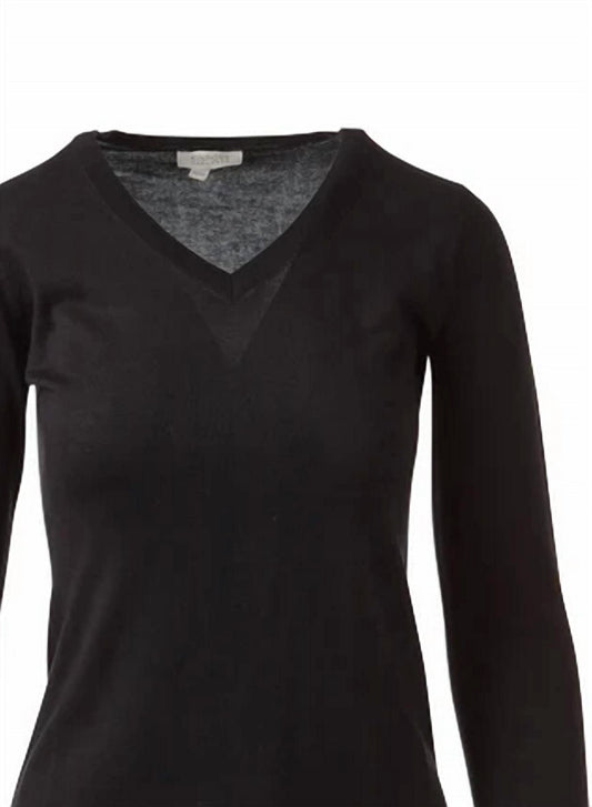Kinross - Women's Fitted Vee Top