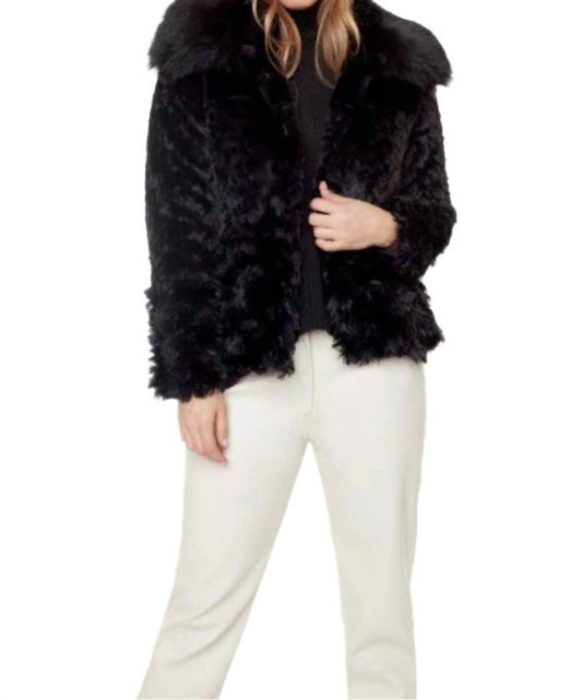 Carre Noir - Faux Fur Coat