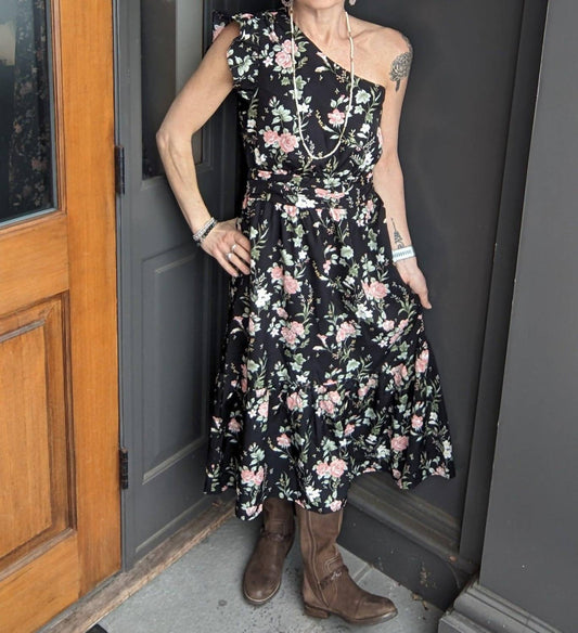 Ee:Some - Floral Cold Shoulder Midi Dress