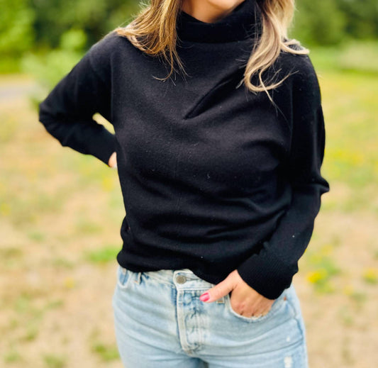 Pure Amici - Envelope Sweater