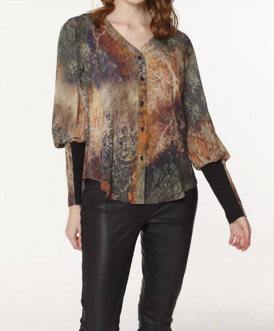 Isle - Fitted Sleeve Blouse