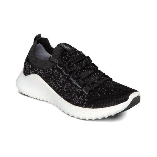 Aetrex - Women's Carly Lace Up Sneaker