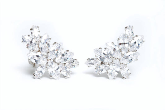 Avenue Chic - Women's Bridal Leaf Earrings