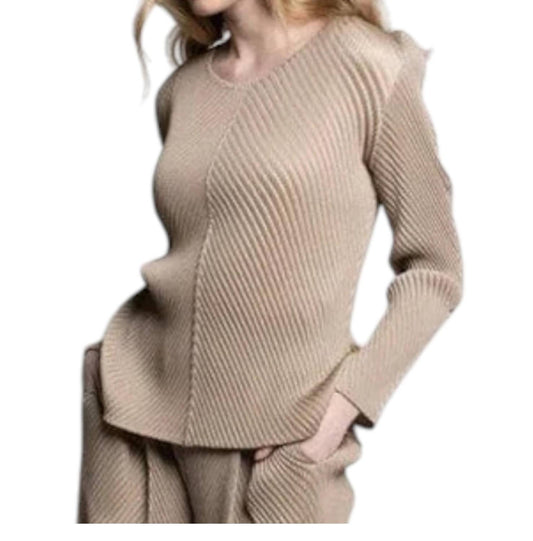 Picadilly - Crew Neck Chevron Pleated Top