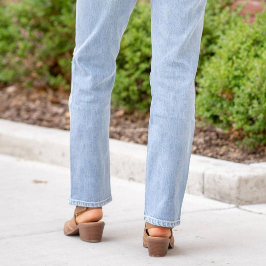 HIGH RISE SLIM STRAIGHT JEANS