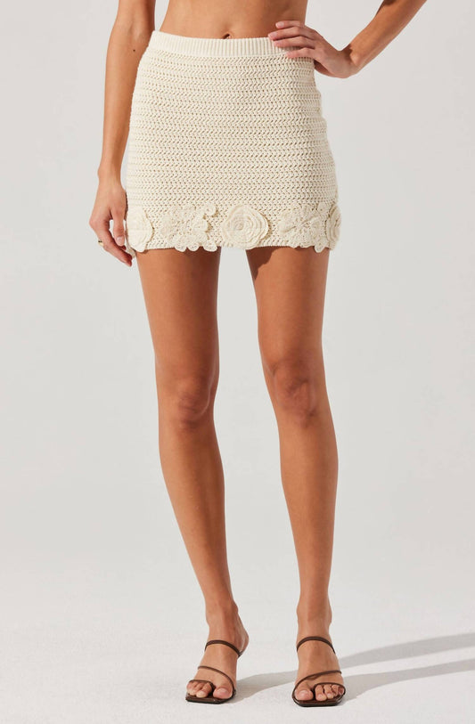 Astr - Taimi Crochet Floral Mini Skirt