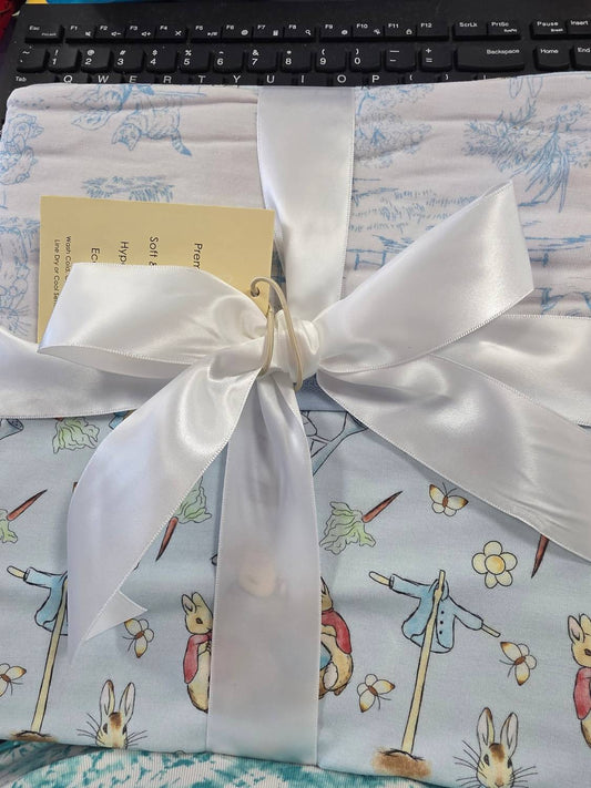 Charlies Project - Kids Peter Rabbit Bamboo Blanket