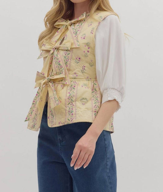 Entro - Quilted Peplum Vest With Front Ties