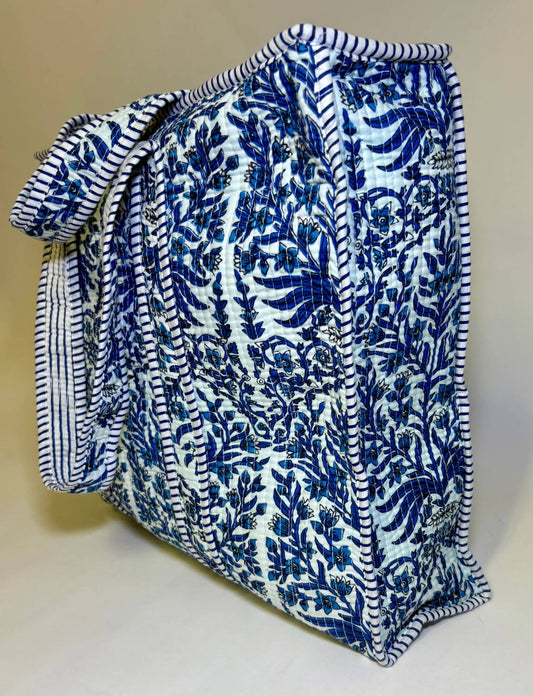 Hart And Hollow - Women's Quilted Tote Bag