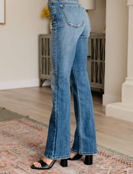 Judy Blue - Mid Rise Vintage Non Distressed Bootcut Jeans